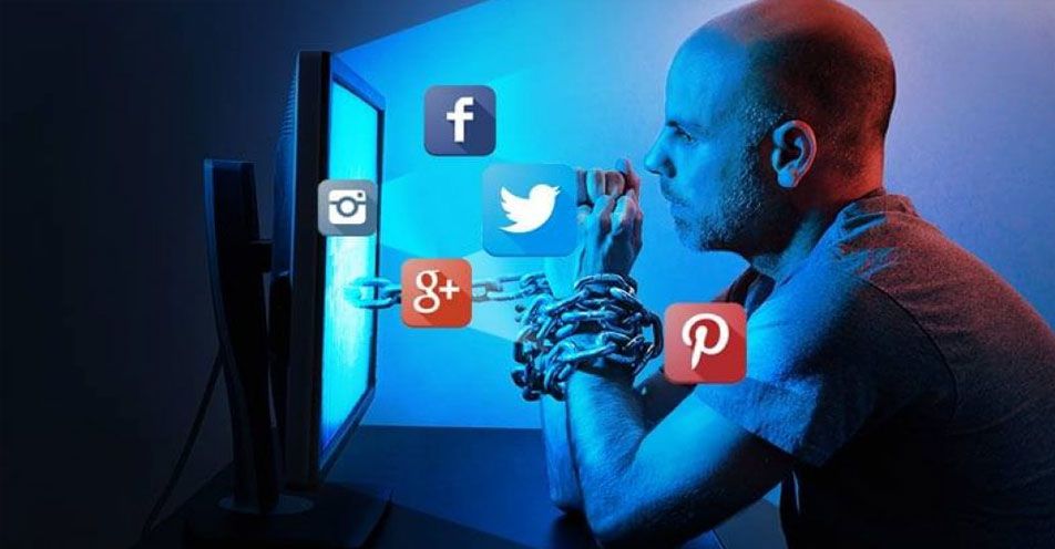 گرفتار شبکه‌های اجتماعی